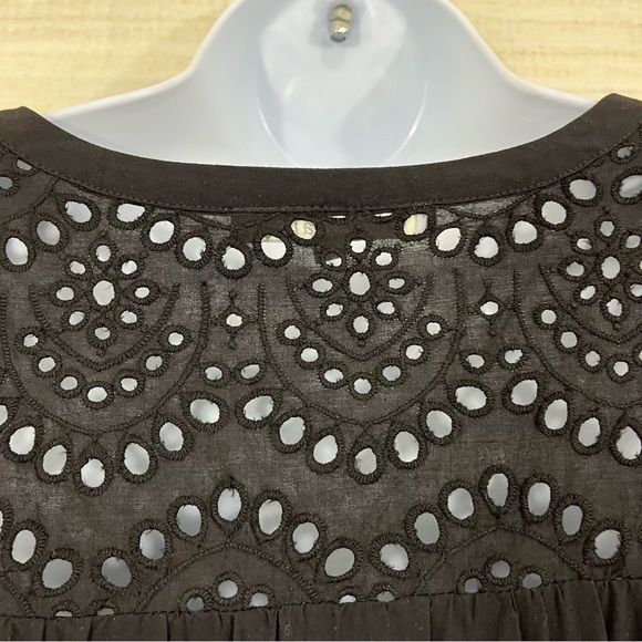 Daniel Rainn Black Crochet Eyelet Cap Sleeve Top - Picture 5 of 9